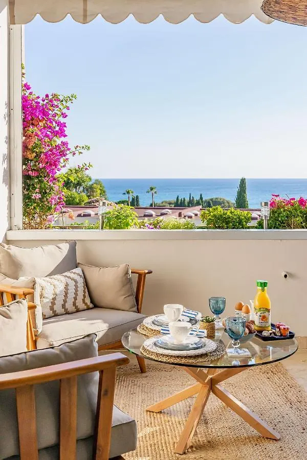 Les Voiles Blanches Par Dodo-A-Cassis Apartment