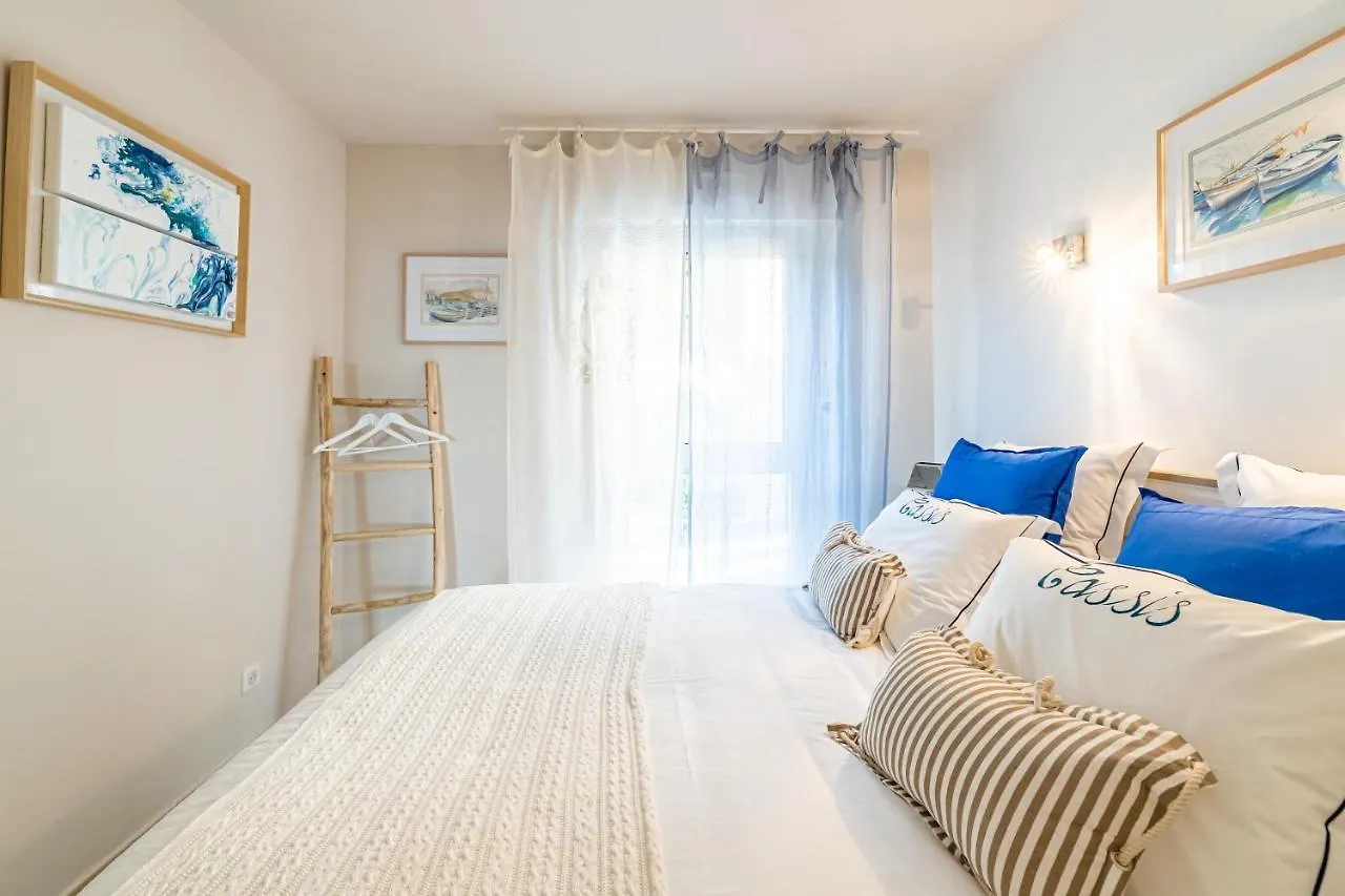 Les Voiles Blanches Par Dodo-A-Cassis Apartment
